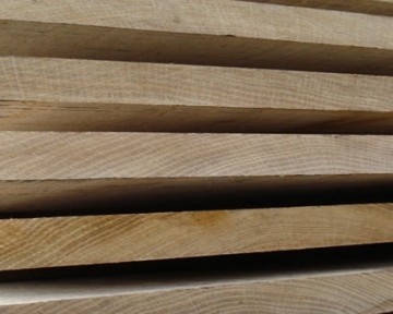 Giá gỗ sồi Mỹ thấp có khó tìm mua không?